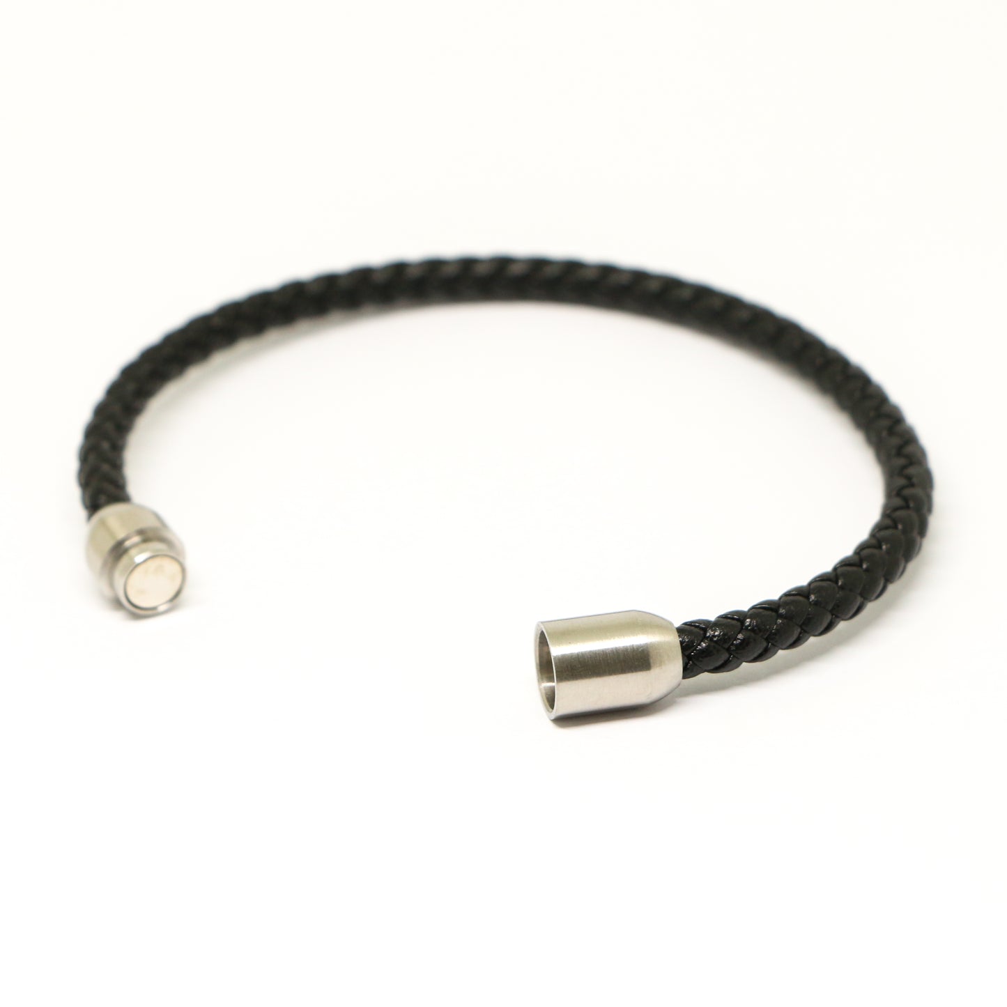 Pulsera de cuero con cierre magnético SILVER