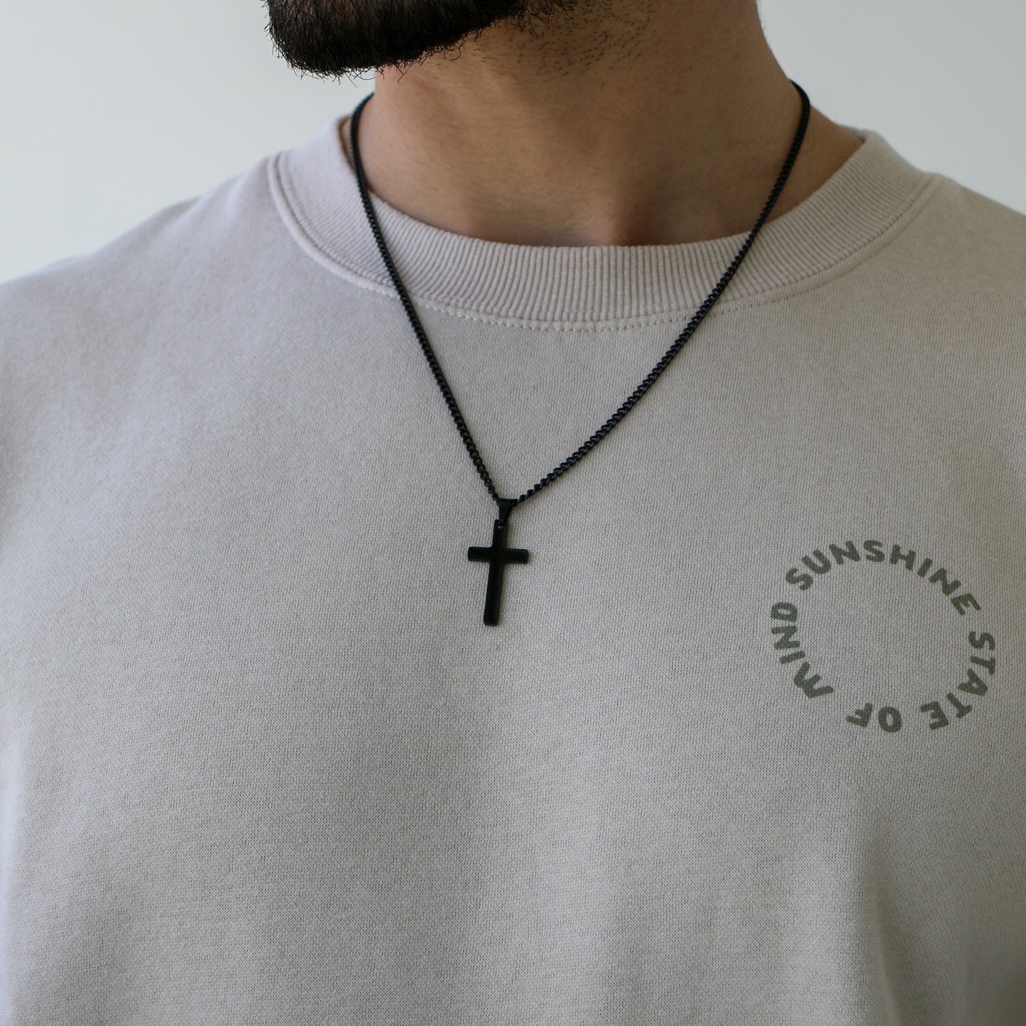 Cadena Clásica con Cruz (Mediana) BLACK