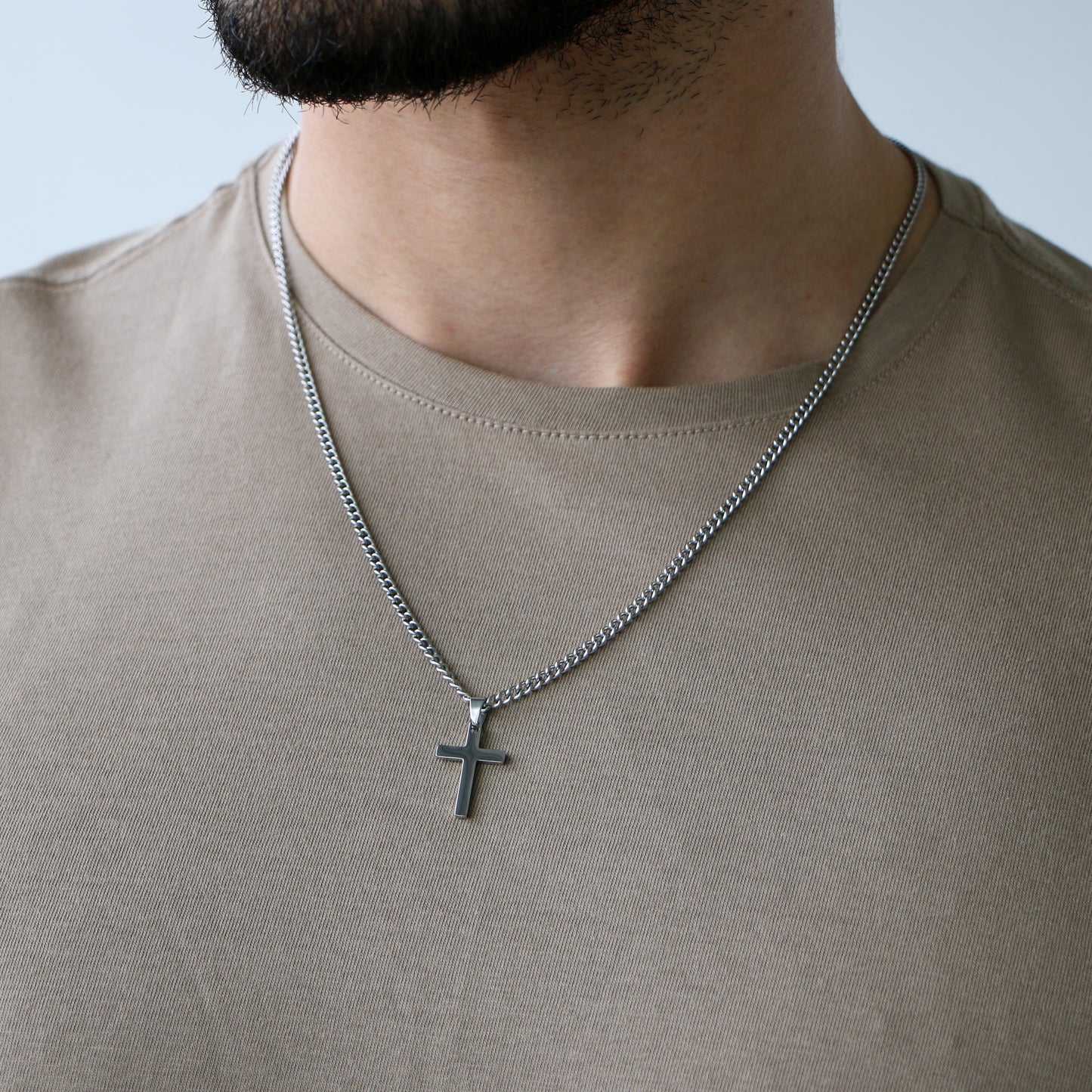 Cadena Clásica con Cruz (Pequeña) SILVER