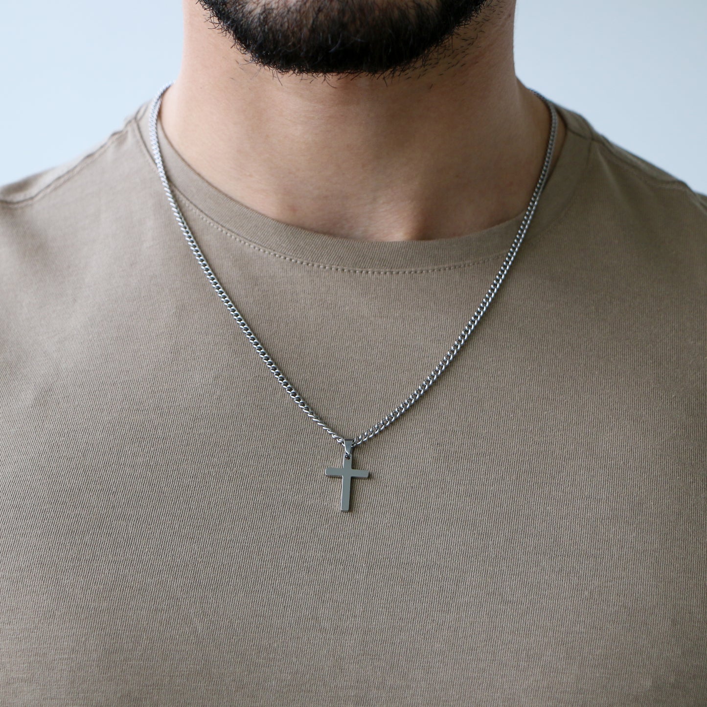 Cadena Clásica con Cruz (Pequeña) SILVER