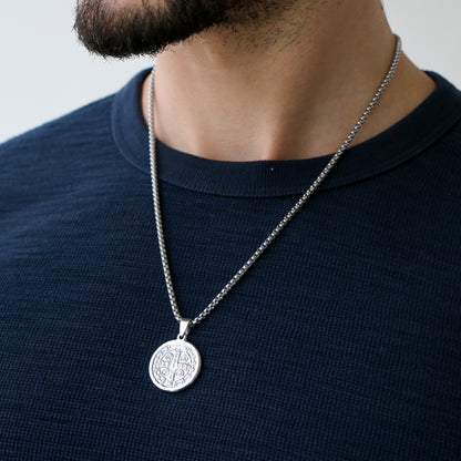 Cadena Box con Medalla de San Benito SILVER