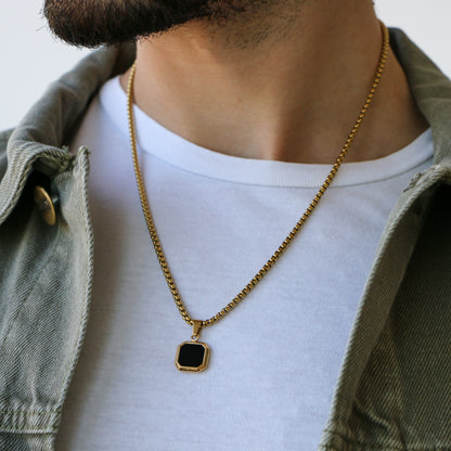 Cadena Box con Dije Black Square GOLD