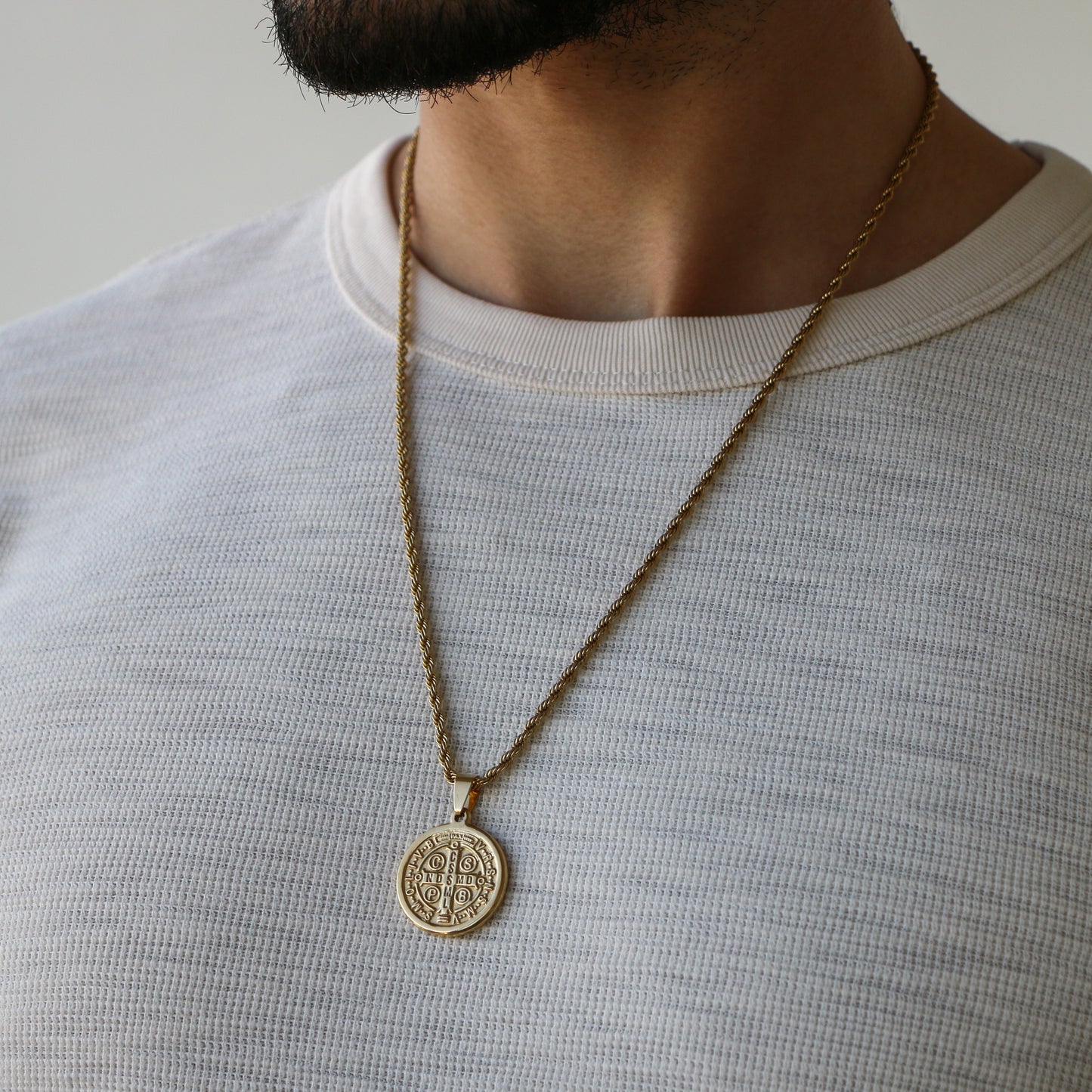 Cadena Rope con Medalla de San Benito GOLD