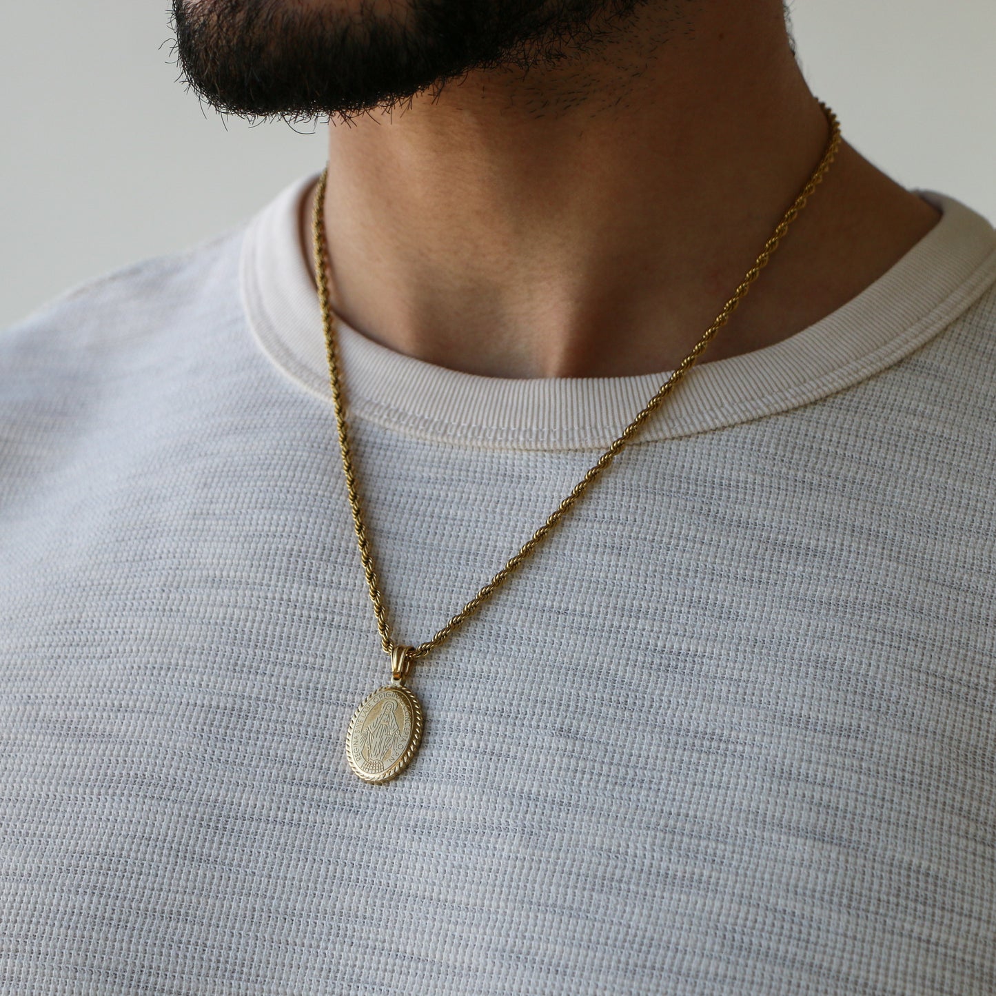 Cadena Rope con Medalla Virgen De La Concepción ORO 18K