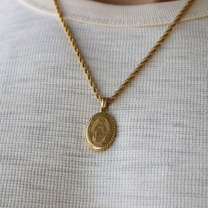 Cadena Rope con Medalla Virgen De La Concepción ORO 18K