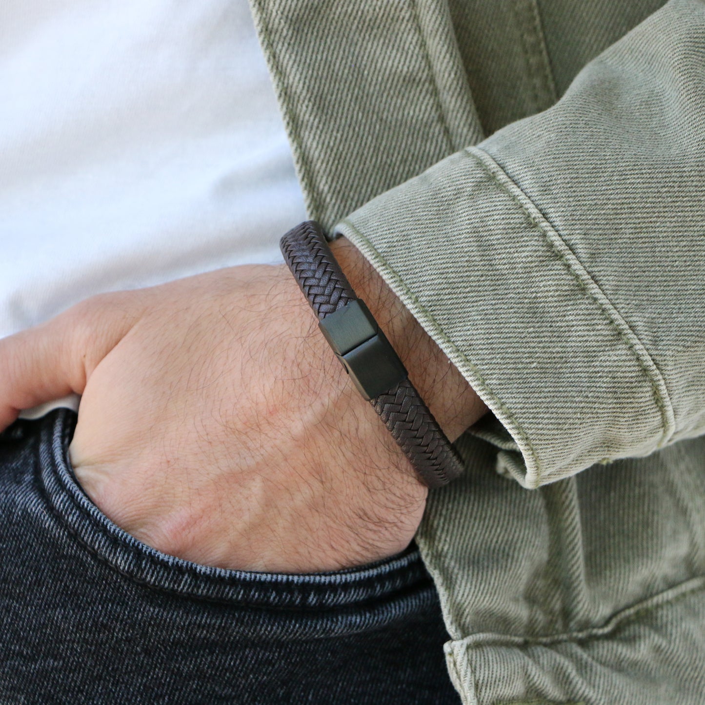 Pulsera de Cuero Clásica BLACK - Cuero Marrón